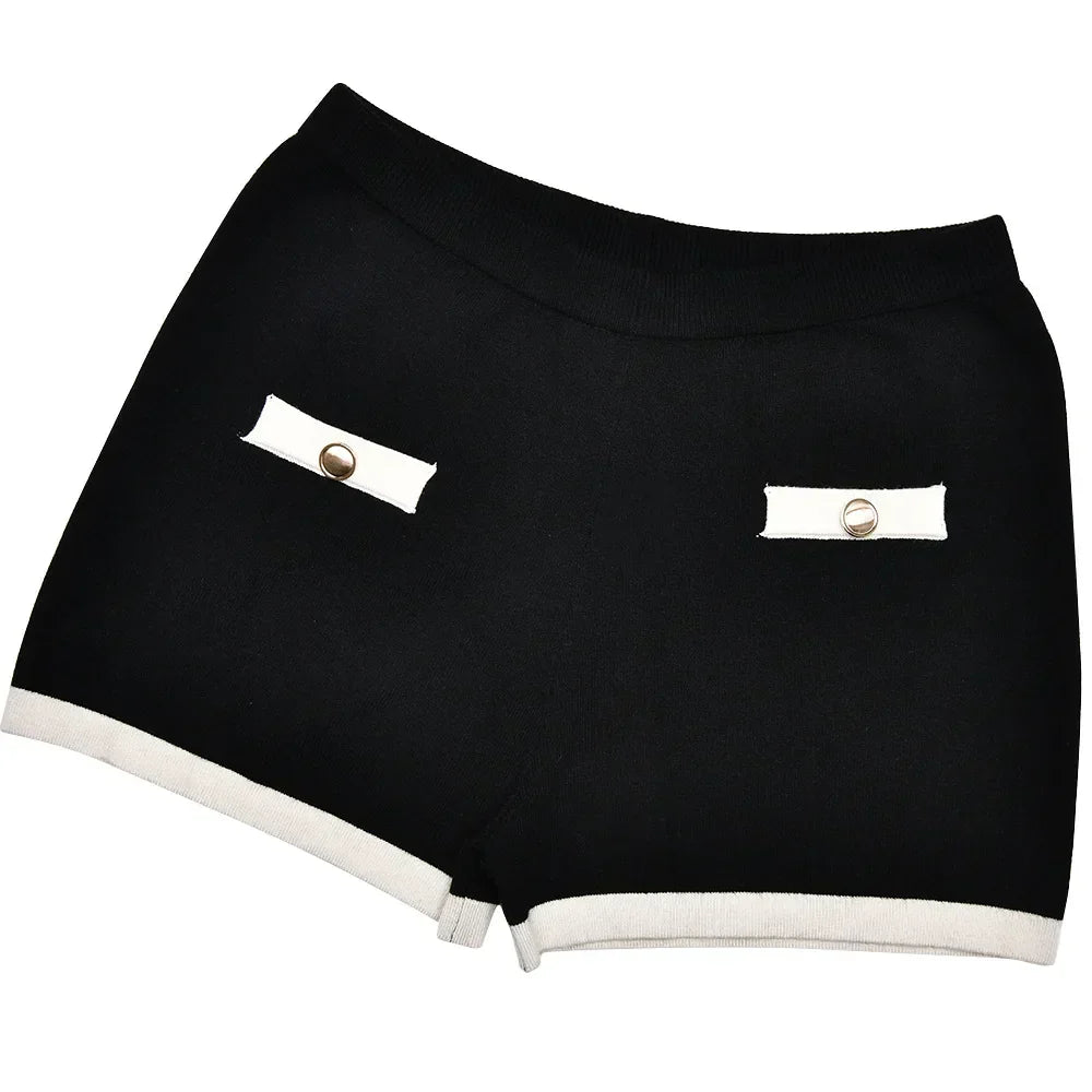 חליפת שני חלקים סרוגה בעיצוב קלאסי מחויט סריג וPants קצרים - אלנה