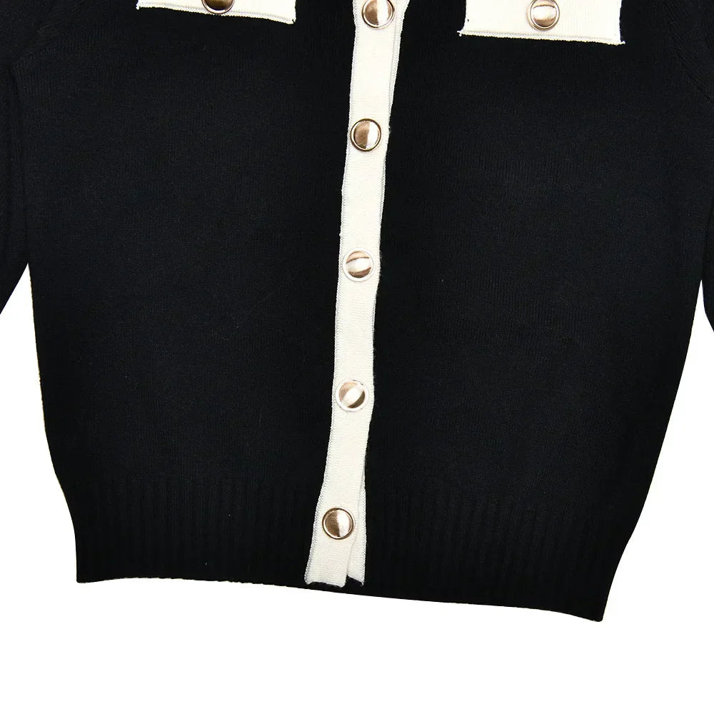 חליפת שני חלקים סרוגה בעיצוב קלאסי מחויט סריג וPants קצרים - אלנה