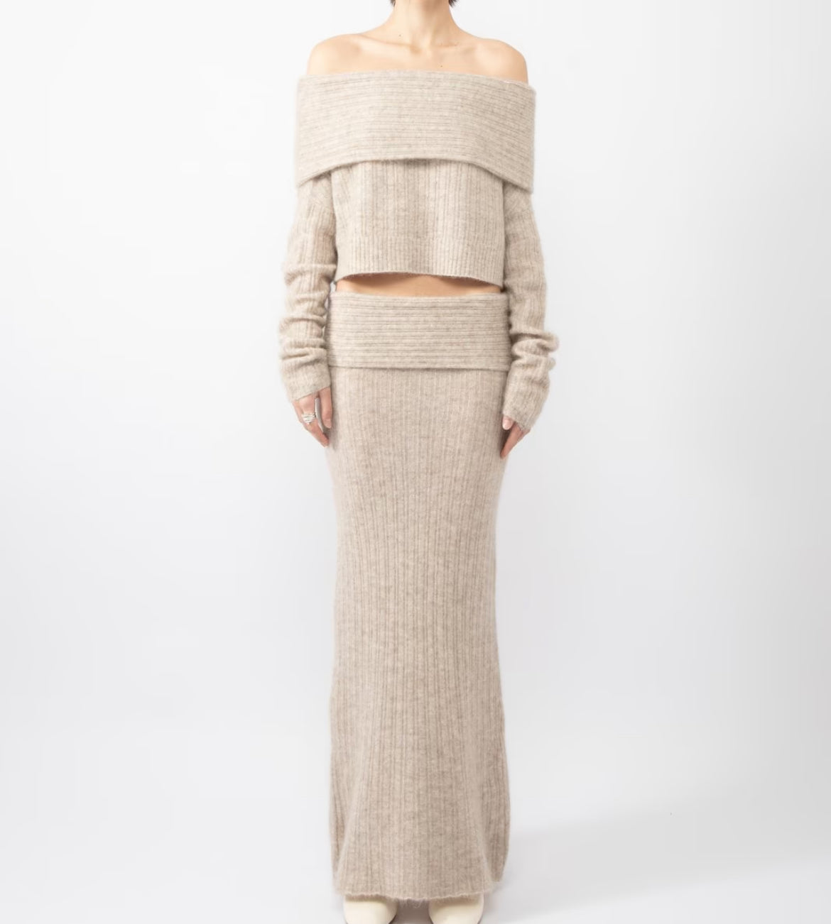 Set סריג שני חלקים חולצת כתפיים חשופות וSkirt מקסי - אילונה