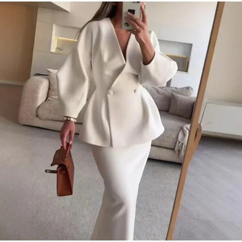 Set שני חלקים צמרי בעיצוב מלכותי Skirt מידי ובלייזר - Reina