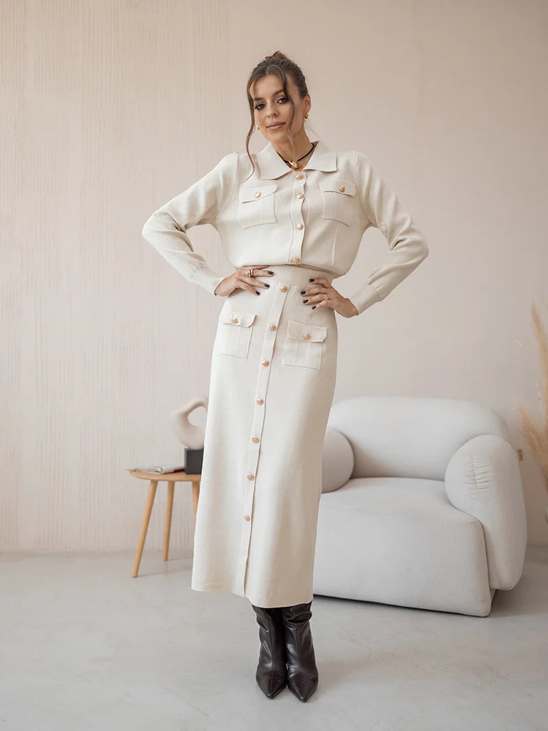 Set סרוג Shirt וSkirt מידי בעיטור כפתורים וכיסים - Danna