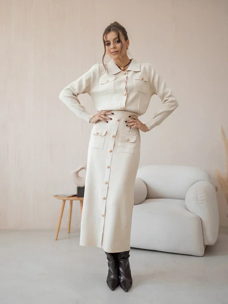 Set סרוג Shirt וSkirt מידי בעיטור כפתורים וכיסים - Danna