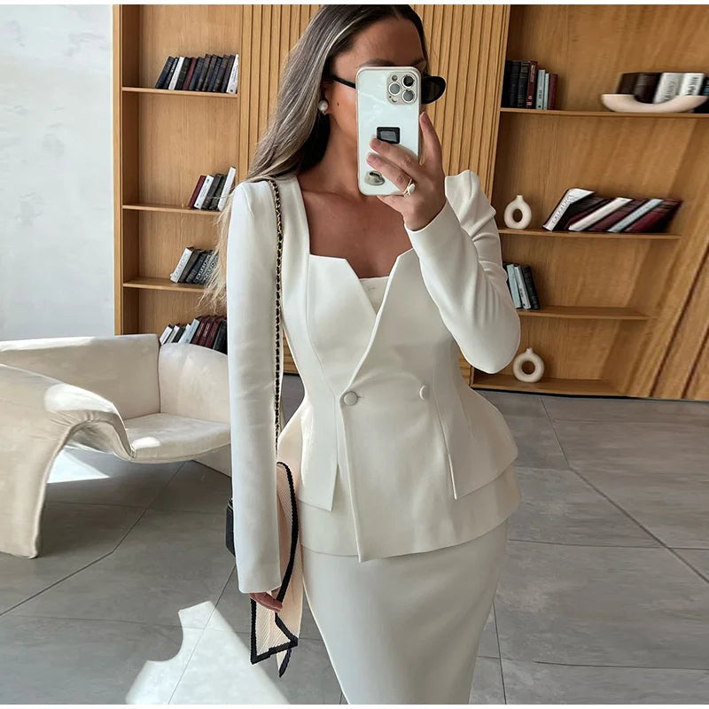 Set שני חלקים אלגנטי Skirt מידי ובלייזר בעיצוב מחויט ויוקרתי - PAS