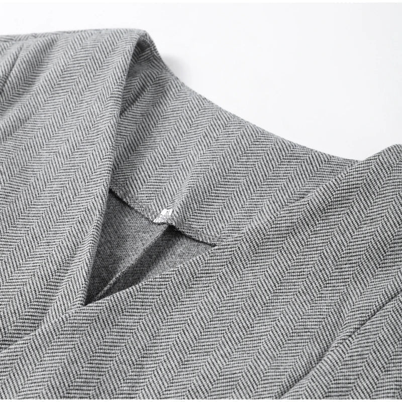 Set שני חלקים צמרי בעיצוב מלכותי Skirt מידי ובלייזר - Reina