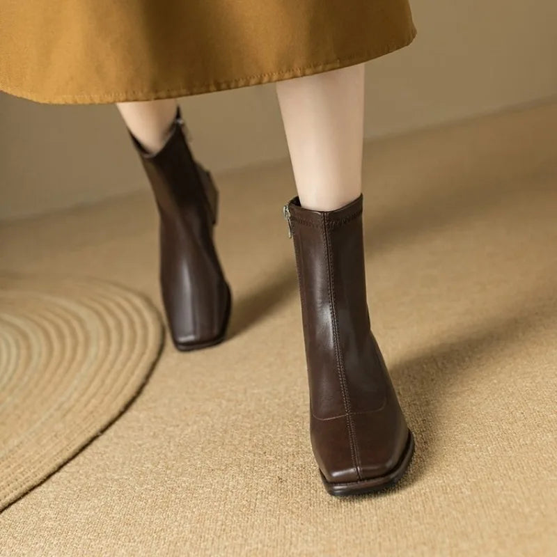 Moran מגפוני דמוי Nude