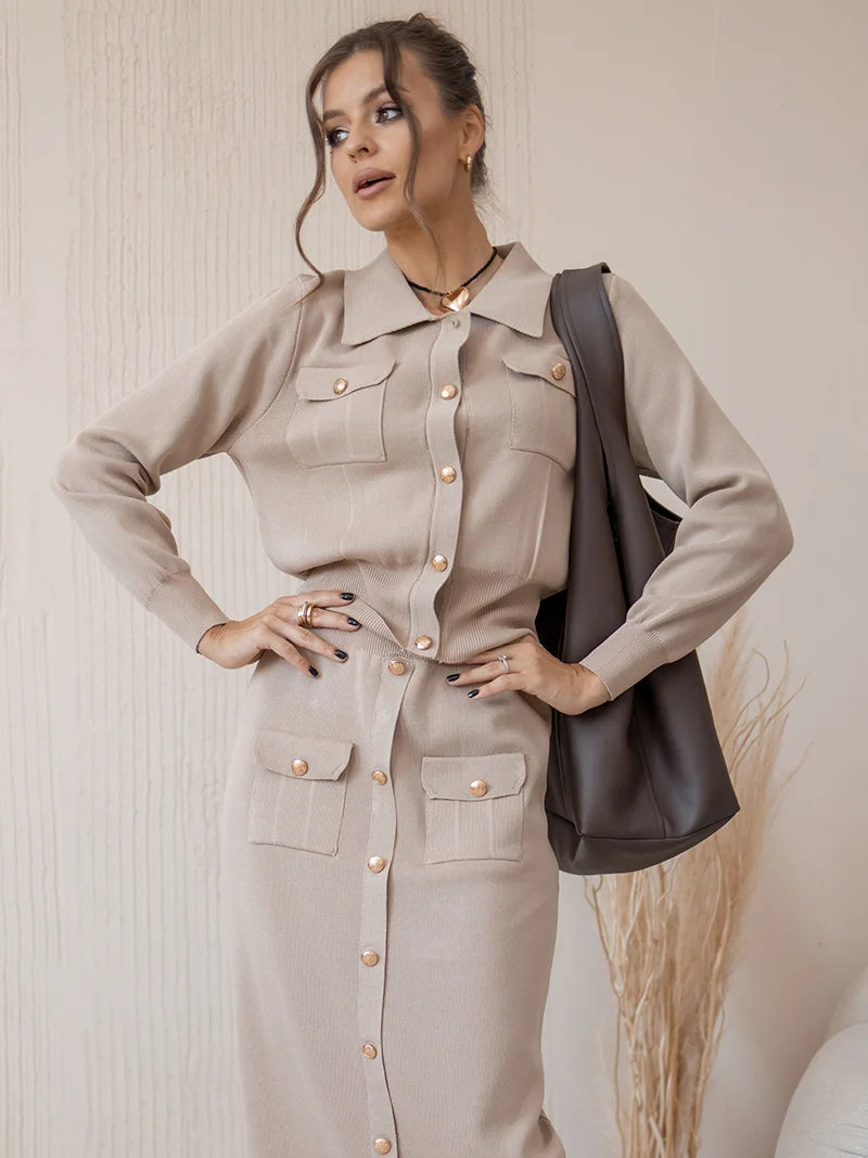 Set סרוג Shirt וSkirt מידי בעיטור כפתורים וכיסים - Danna