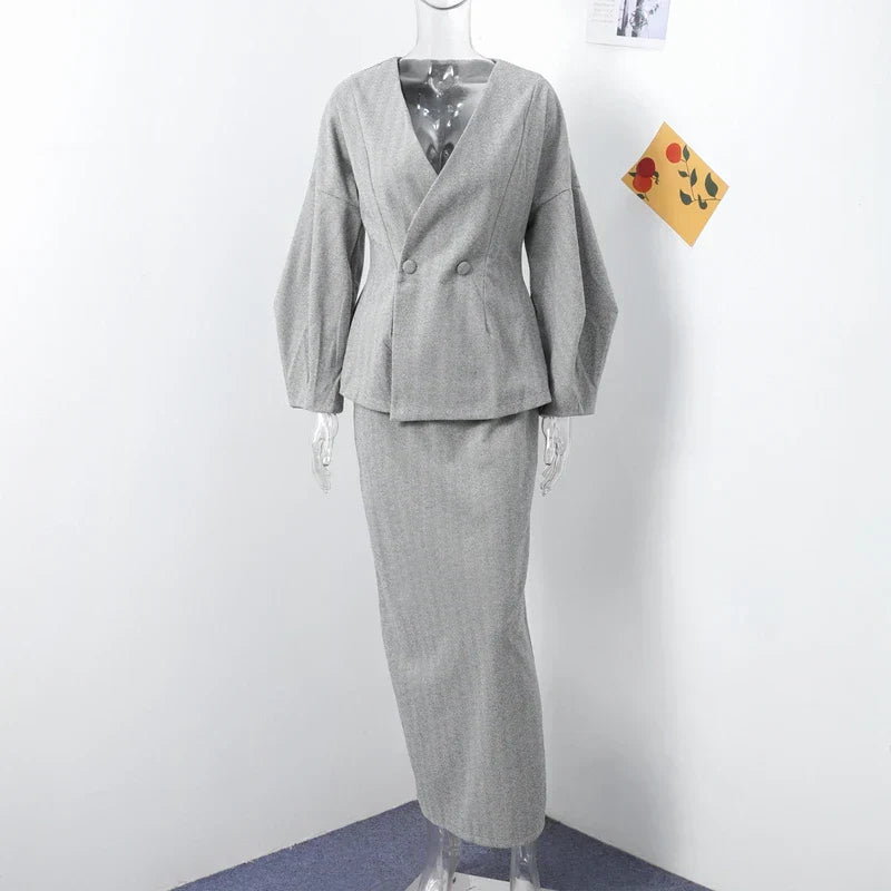 Set שני חלקים צמרי בעיצוב מלכותי Skirt מידי ובלייזר - Reina