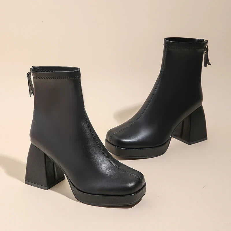 Mills מגפוני דמוי Nude עם עקב