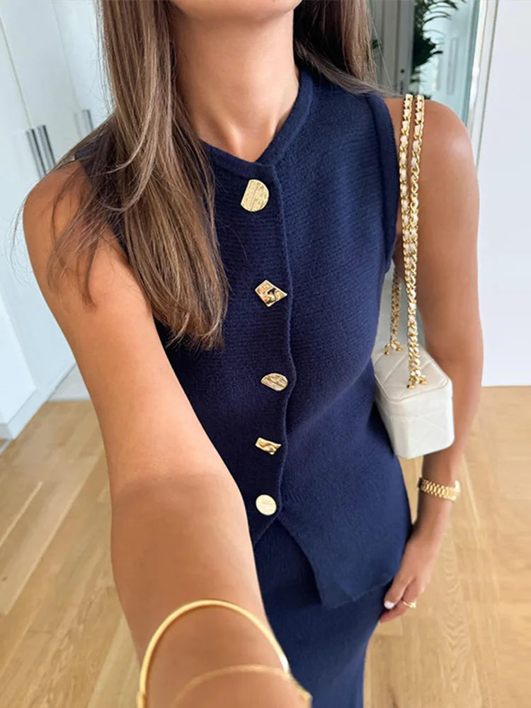 חליפת שני חלקים סרוגה וSet סגירת כפתורים וSkirt מקסי - ג'יילה