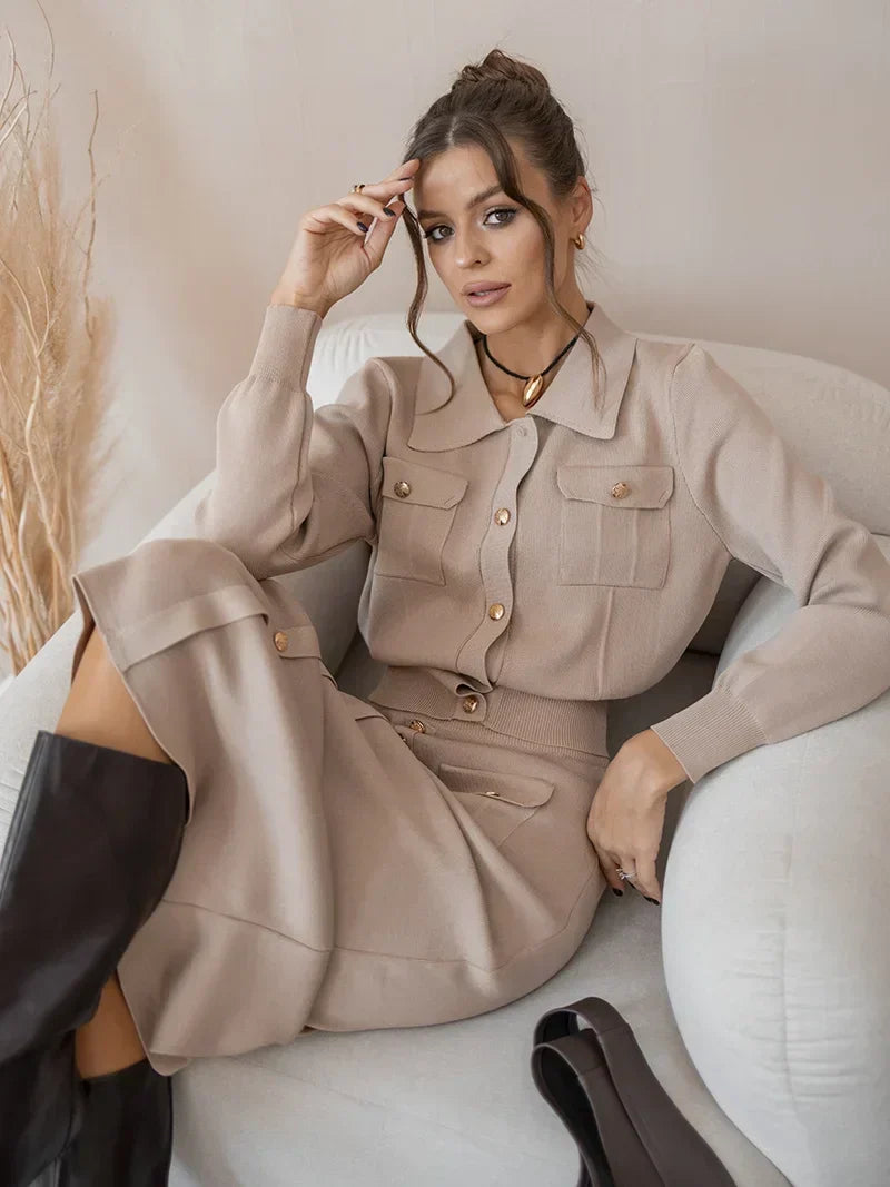 Set סרוג Shirt וSkirt מידי בעיטור כפתורים וכיסים - Danna