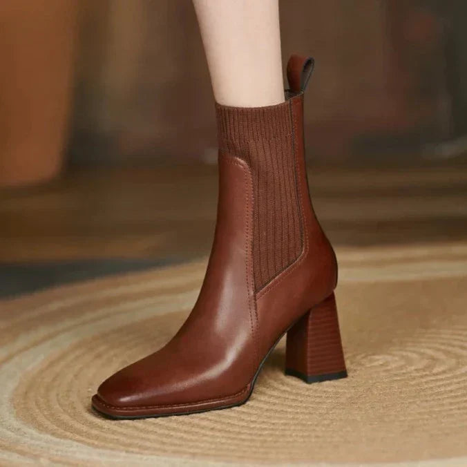 Rivas מגפונים דמוי Nude עם עקב