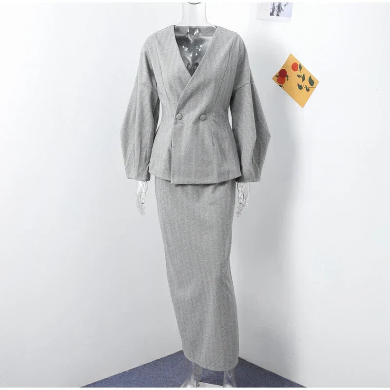 Set שני חלקים צמרי בעיצוב מלכותי Skirt מידי ובלייזר - Reina