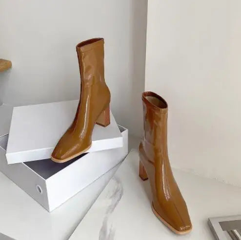 Weiss מגפוני עקב