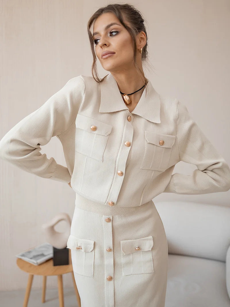 Set סרוג Shirt וSkirt מידי בעיטור כפתורים וכיסים - Danna