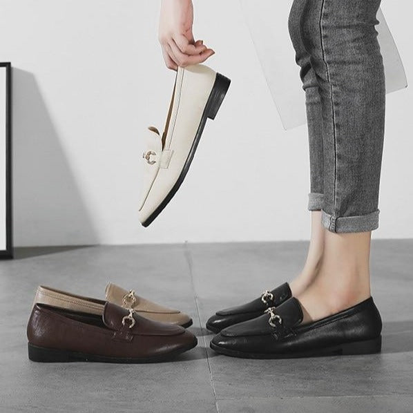 Levy נעלי בובה מNude בשילוב אבזם